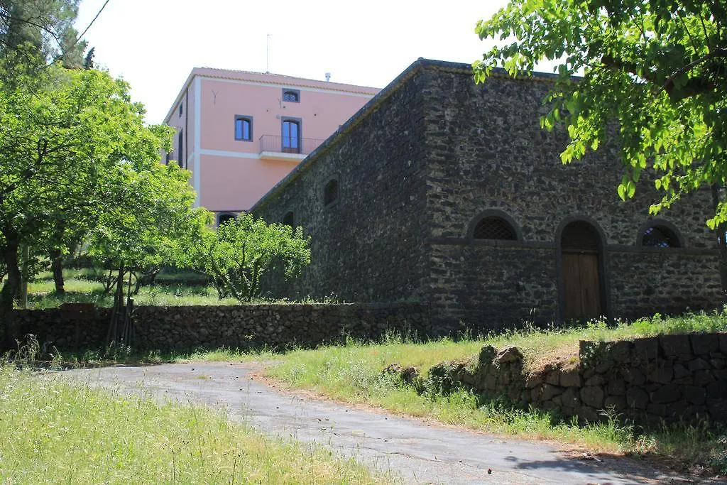 Passopisciaro A Barunissa Country Houseヴィラ