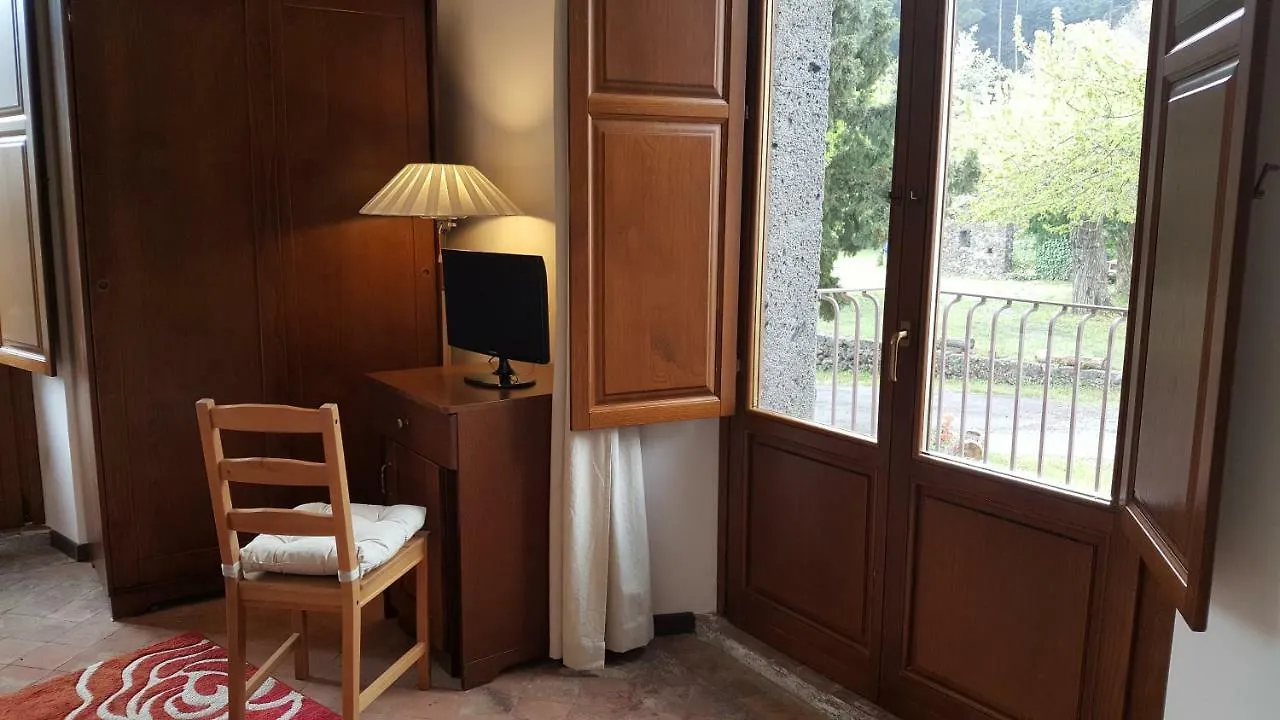 A Barunissa Country House Villa Passopisciaro